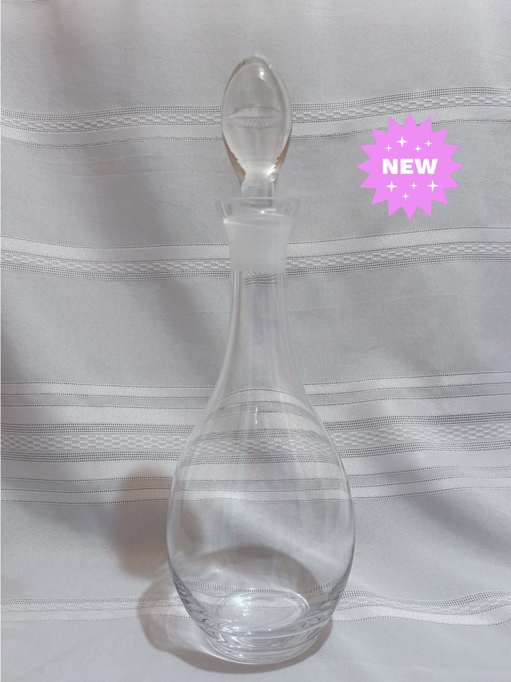 NEW, Clear Glass Decanter with Stopper, Large Wine or Liquor Carafe